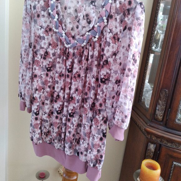 Elegant blouse, Special pearl applications, Made in Italy - Picture 3 of 4